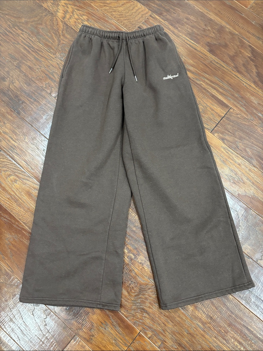Edikted Dark Brown Wide-Leg Sweatpants
